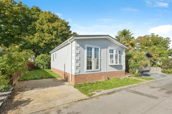 Clearways Park Home Site, London Road...