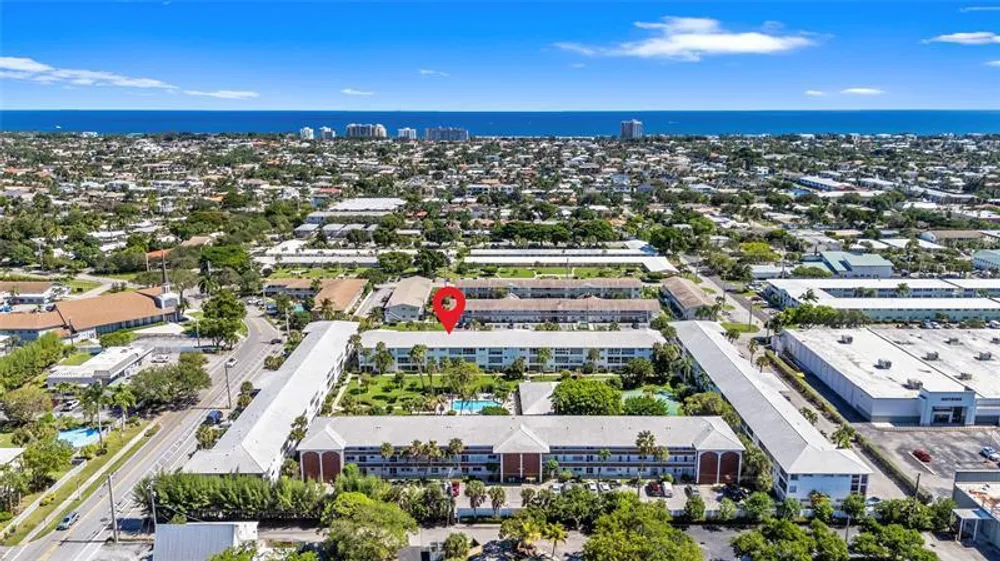 2050 NE 39th St, Pompano Beach, FL 33064