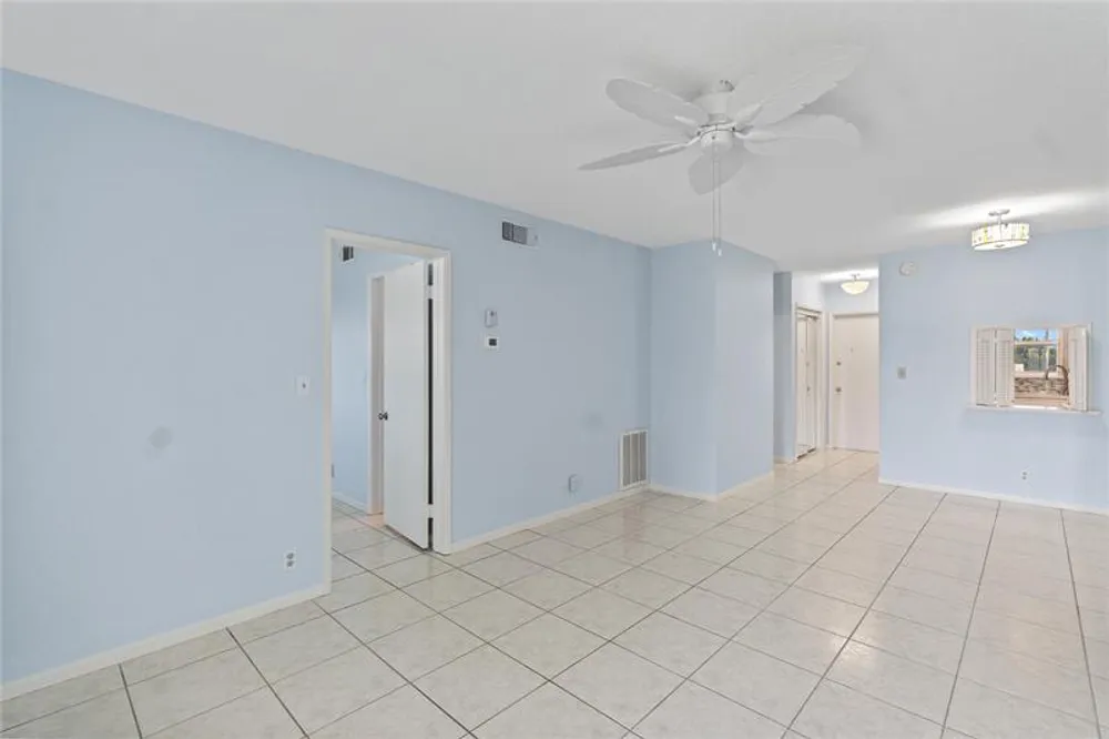 2050 NE 39th St, Pompano Beach, FL 33064