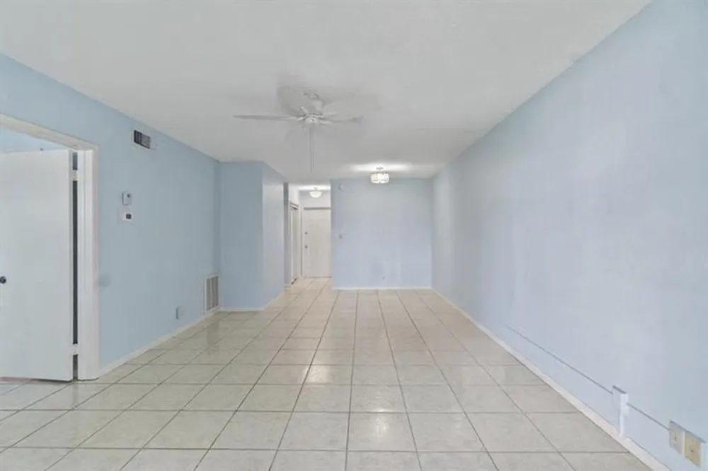 2050 NE 39th St, Pompano Beach, FL 33064