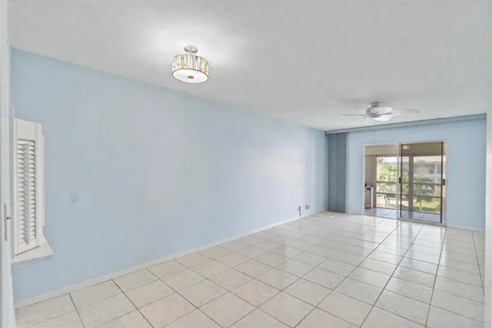 2050 NE 39th St, Pompano Beach, FL 33064