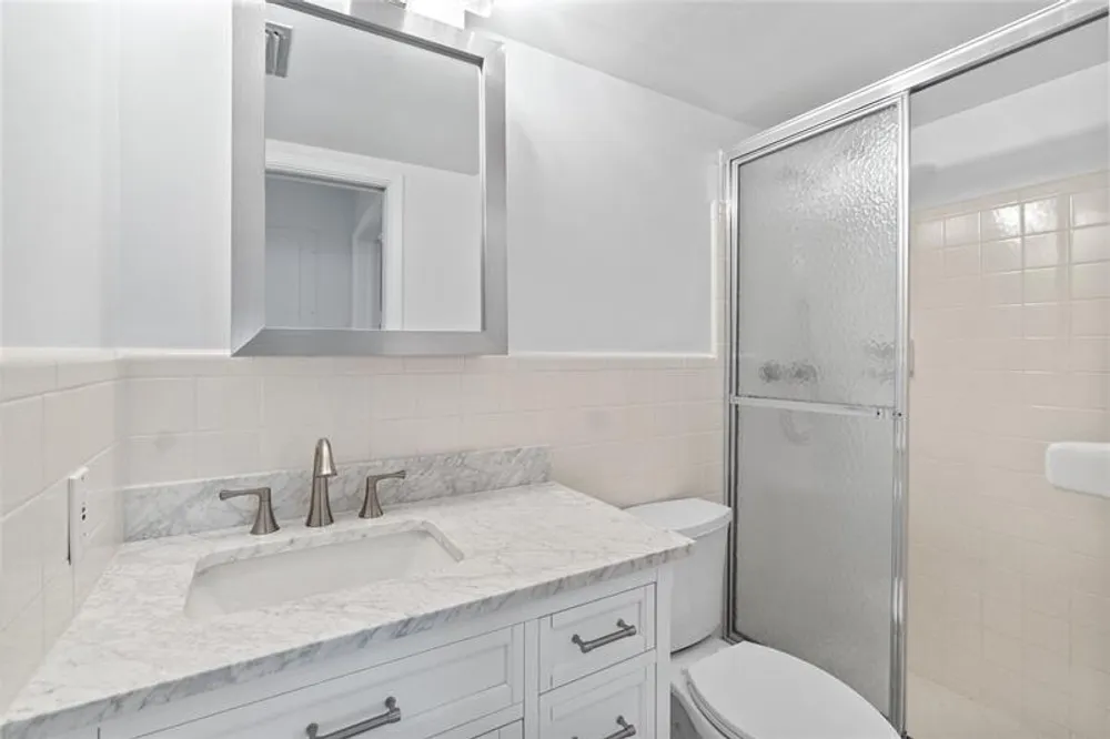 2050 NE 39th St, Pompano Beach, FL 33064