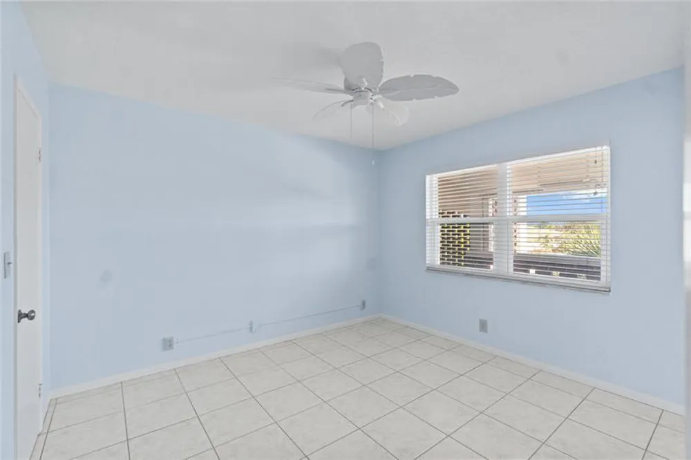 2050 NE 39th St, Pompano Beach, FL 33064