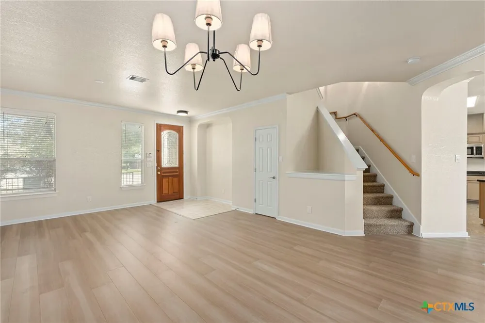 213 Springtree Pkwy, Cibolo, TX 78108