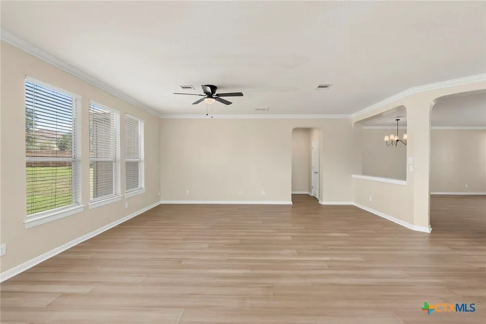213 Springtree Pkwy, Cibolo, TX 78108
