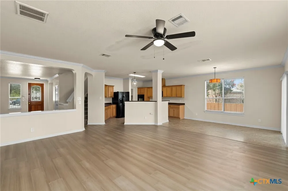 213 Springtree Pkwy, Cibolo, TX 78108