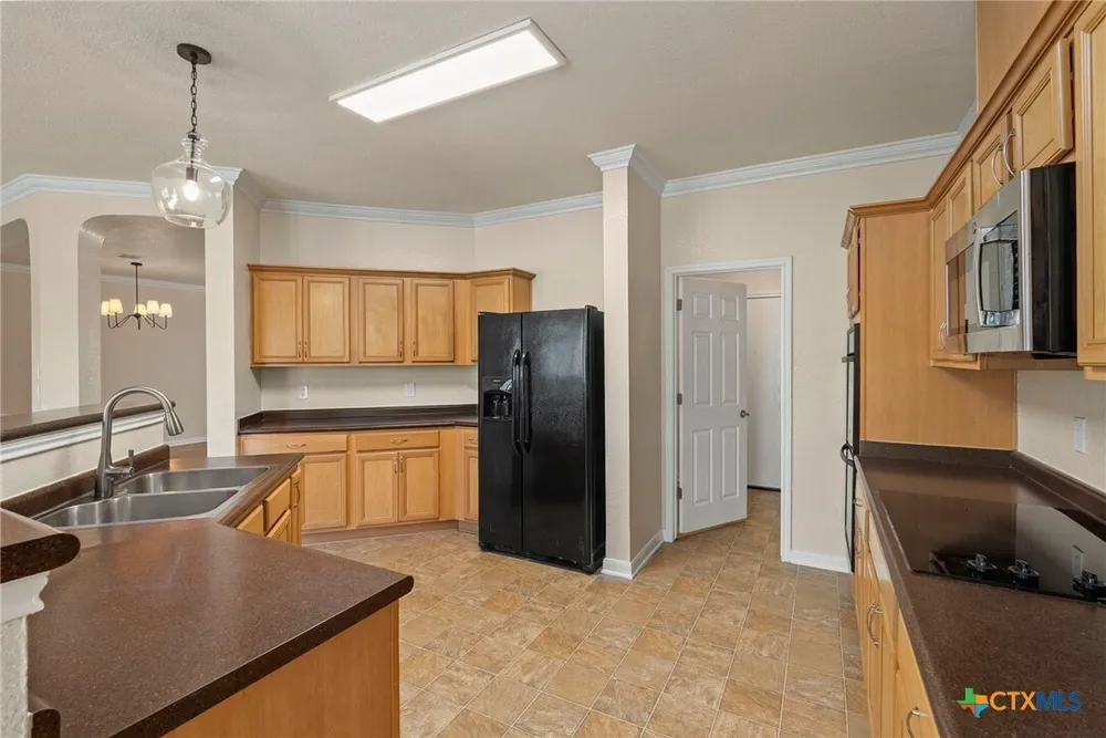 213 Springtree Pkwy, Cibolo, TX 78108