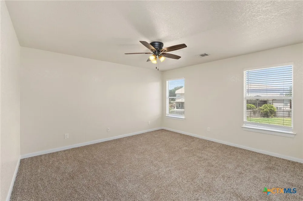 213 Springtree Pkwy, Cibolo, TX 78108