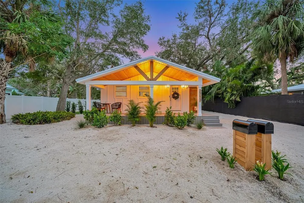 2713 4th Ave W, Bradenton, FL 34205