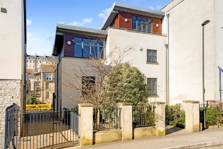 St. Johns Road, Bathwick, BA2