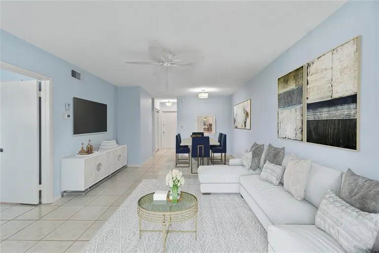 2050 NE 39th St, Pompano Beach, FL 33064