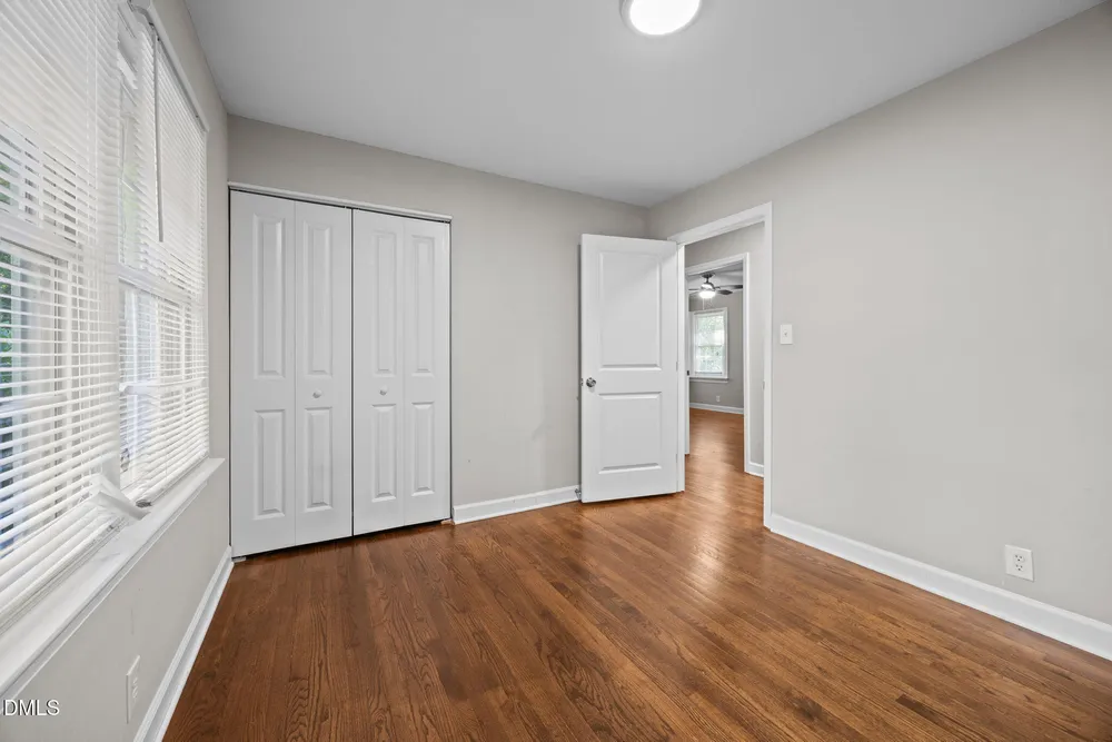 2950 Glenridge Dr, Raleigh, NC 27604