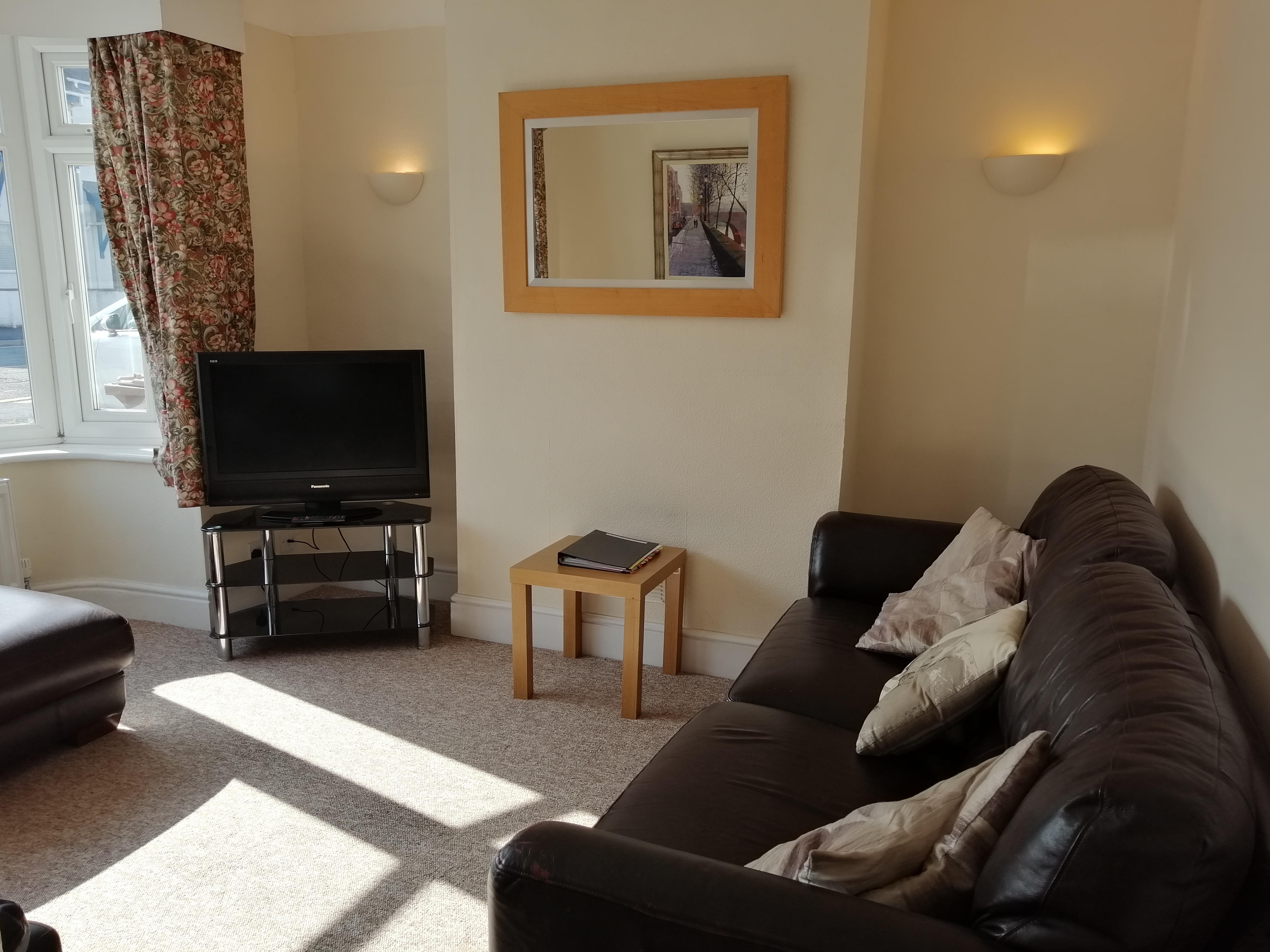 Glynne Road, Bangor, Gwynedd, LL57 Image 1