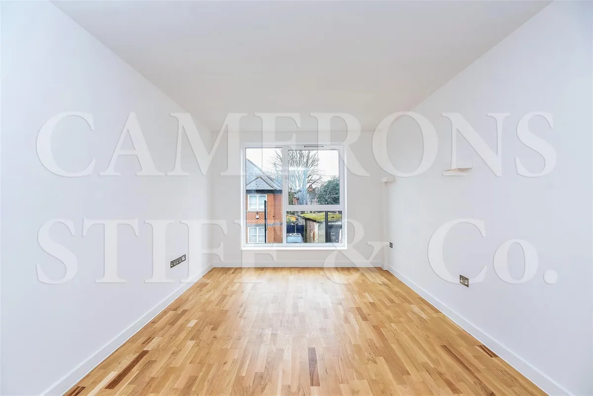 Oak Grove, Cricklewood, NW2