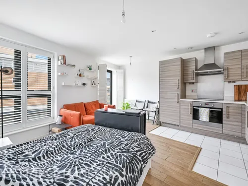 Broadwater Road, Londonphoto