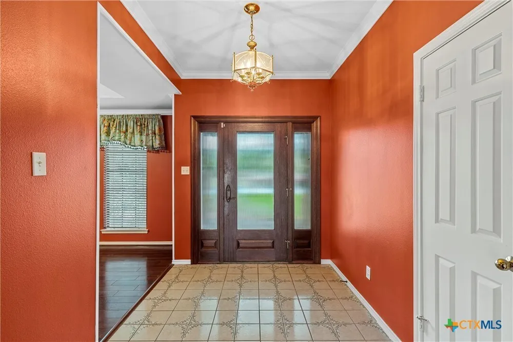 8216 Teakwood Dr, Woodway, TX 76712