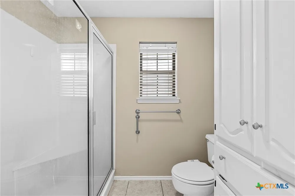 8216 Teakwood Dr, Woodway, TX 76712