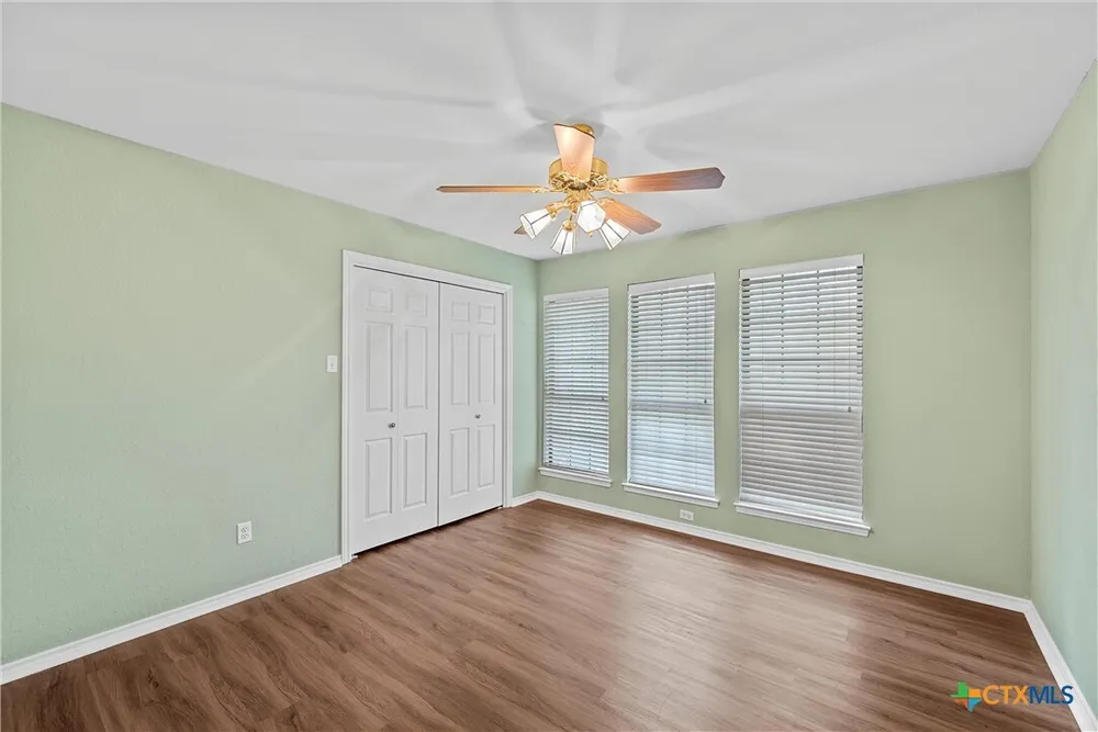 8216 Teakwood Dr, Woodway, TX 76712