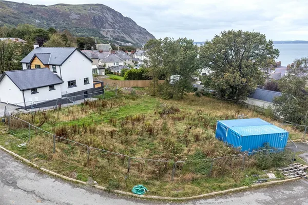 Off Cemlyn Park, Penmaenmawr, Conwy, LL34