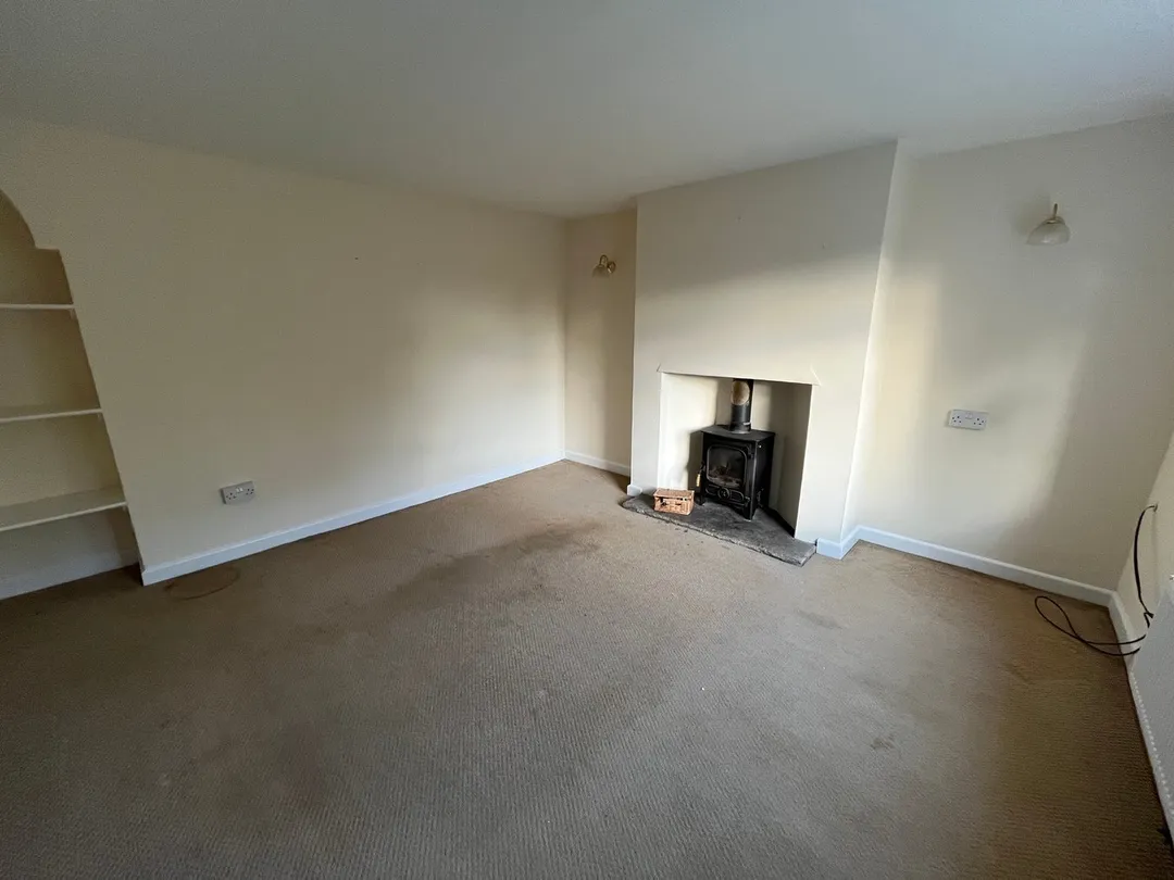 https://mr0.homeflow-assets.co.uk/files/photo/image/46081/2910/_x_/52699546.jpg