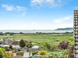 Hazeldown Avenue, Weymouth thumb 3