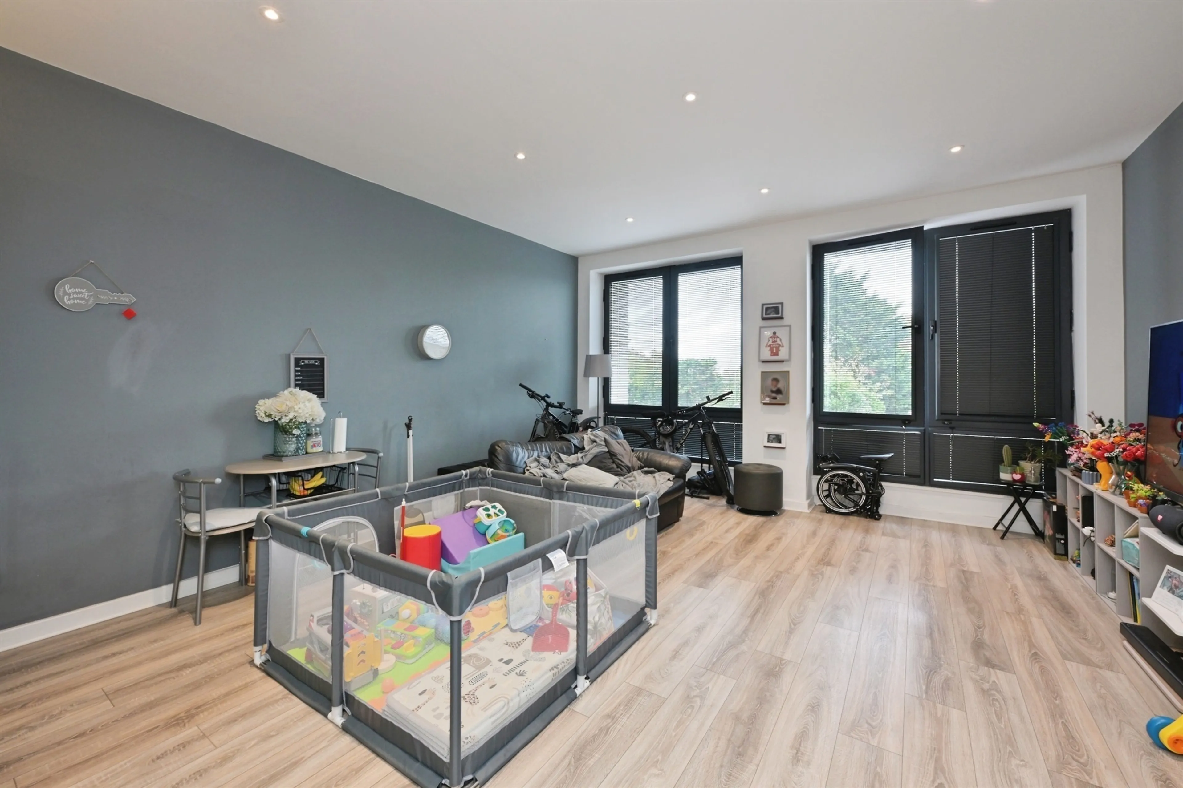 Property at High Road, Broxbourne