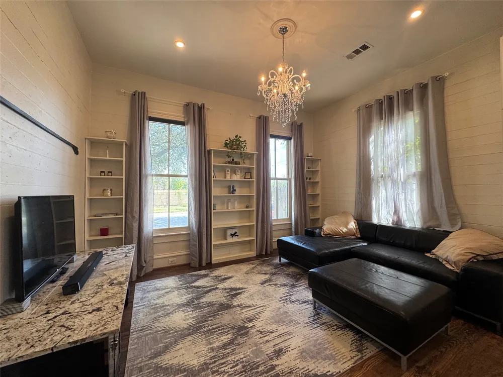 3408 Garrow St, Houston, TX 77003