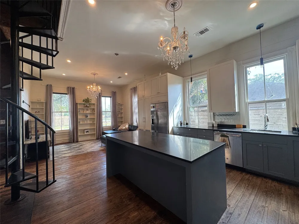 3408 Garrow St, Houston, TX 77003