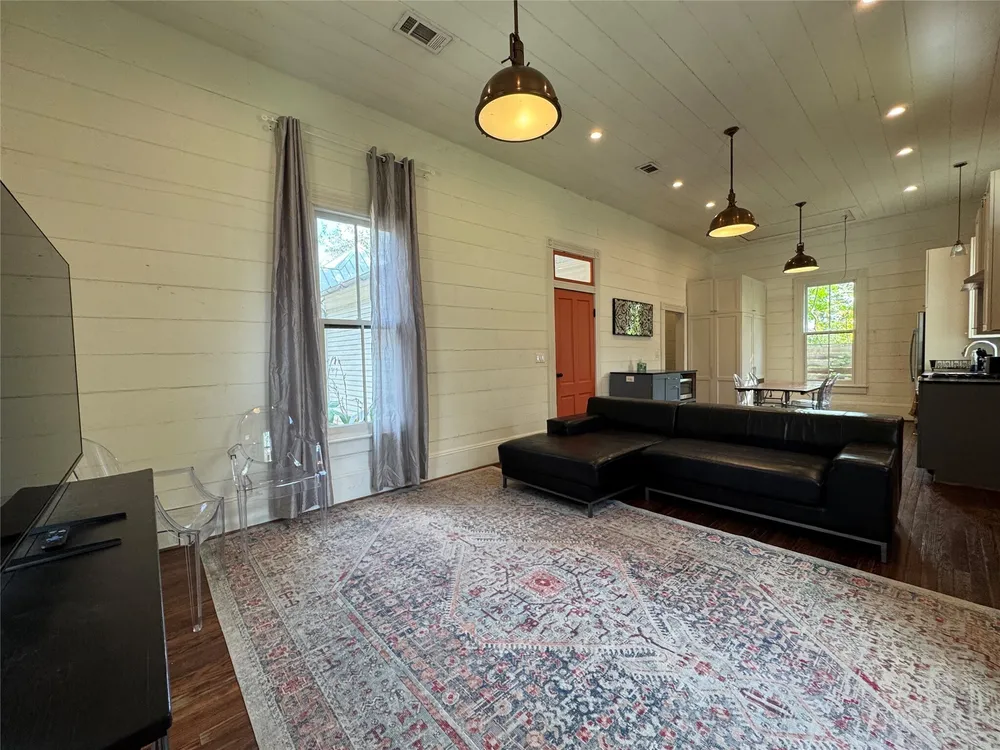 3408 Garrow St, Houston, TX 77003