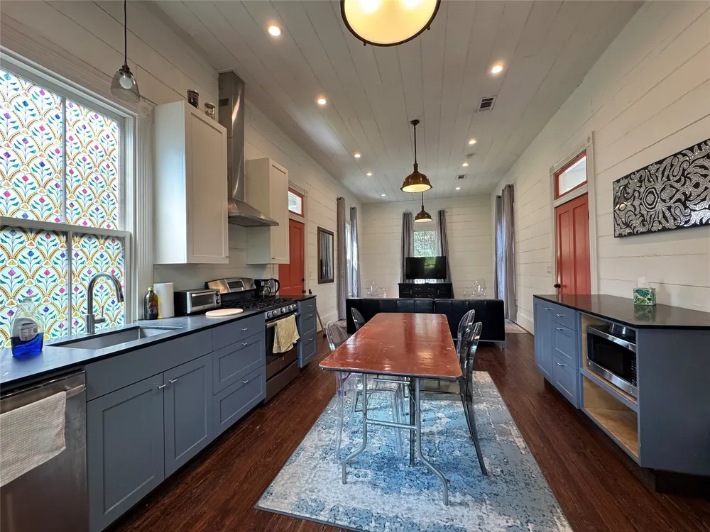 3408 Garrow St, Houston, TX 77003