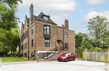Wellgarth Road London NW11