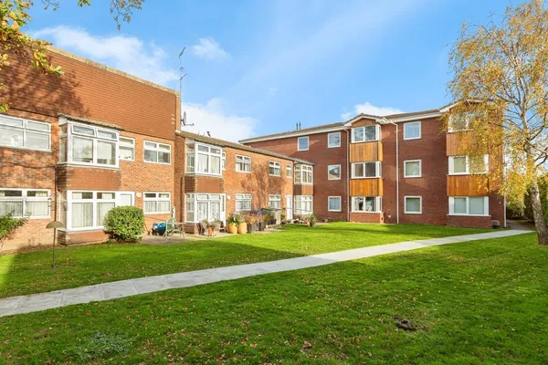 Barnardo Drive, ILFORD, Essex, IG6