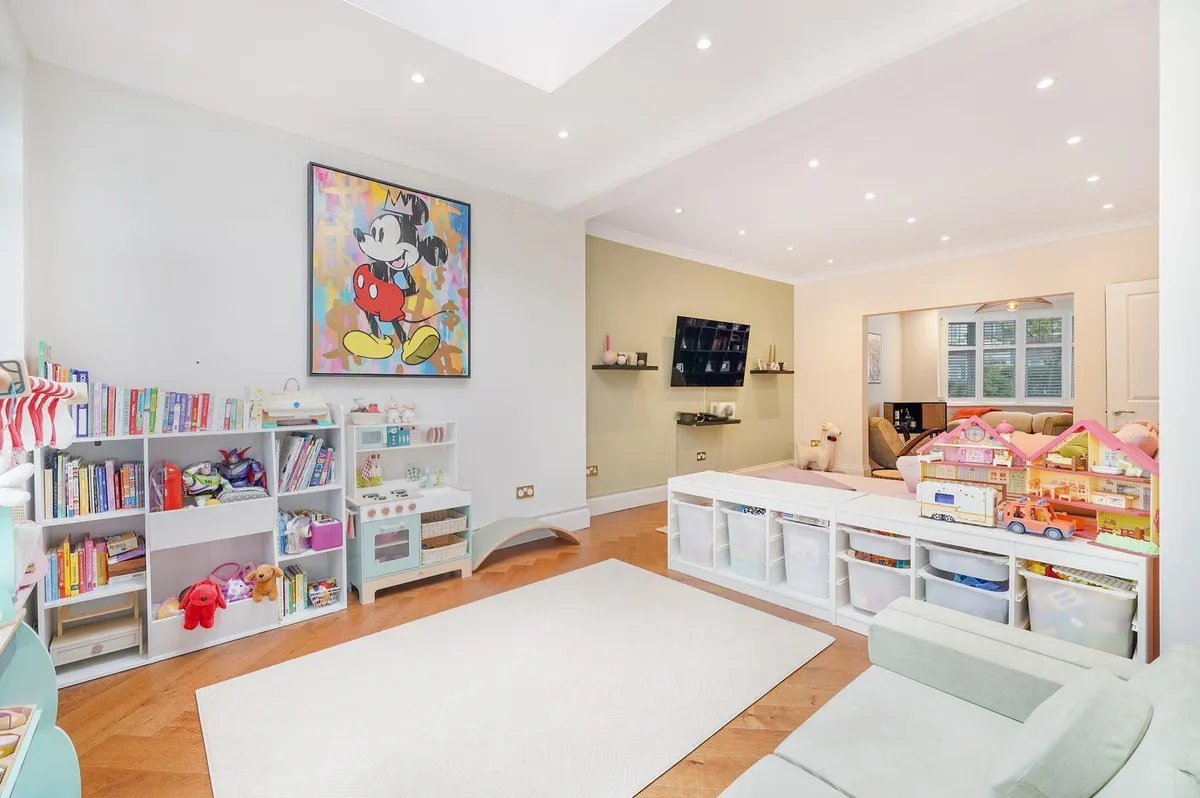 Dawson Road, London, NW2
