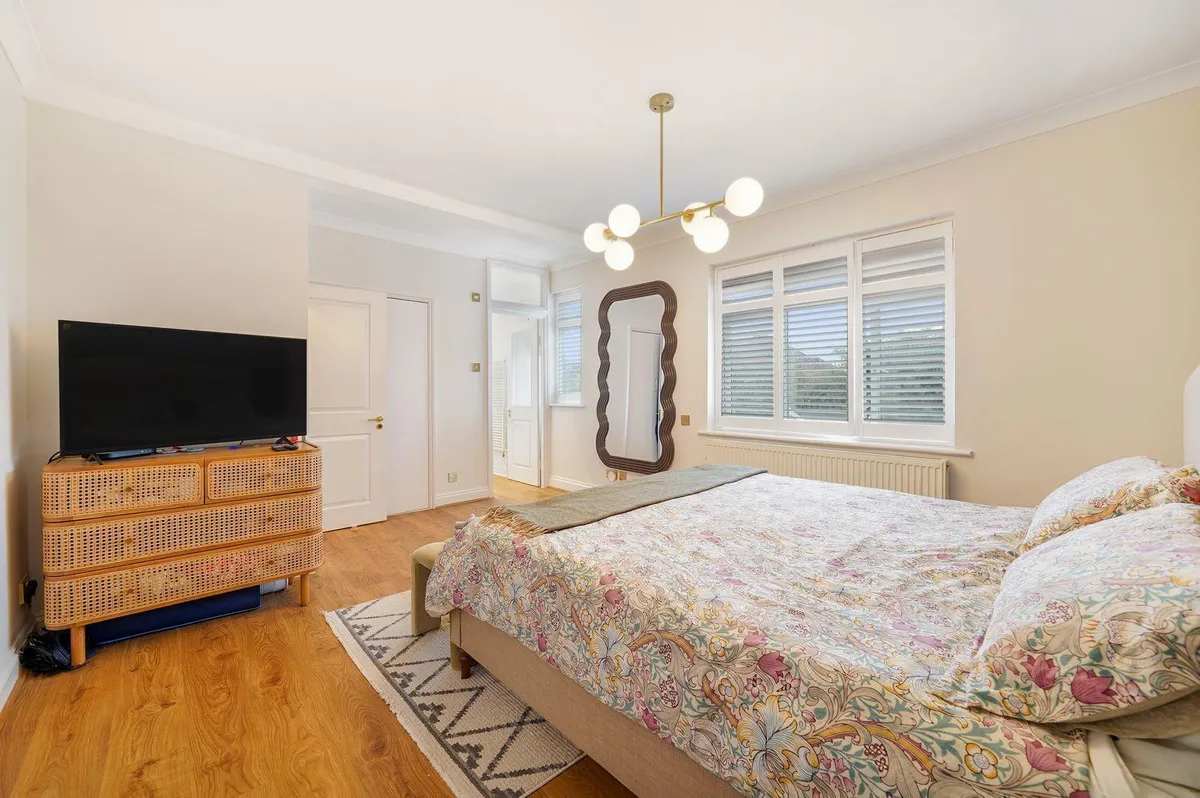 Dawson Road, London, NW2