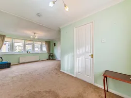 Allington Gardens, Allington, Grantham thumb 3