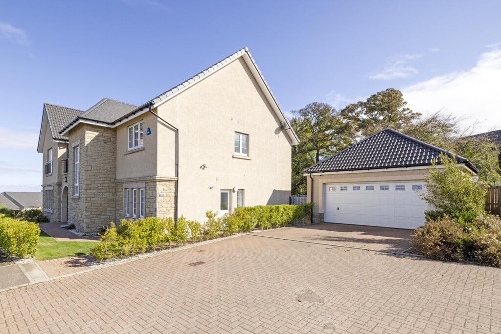 16 Whinstone Place, Ratho, Newbridge, EH28 8AD Image 1