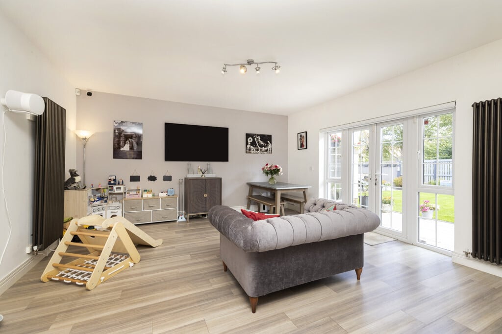 16 Whinstone Place, Ratho, Newbridge, EH28 8AD Image 8