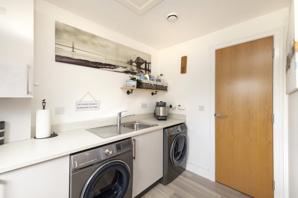 16 Whinstone Place, Ratho, Newbridge, EH28 8AD Image 10