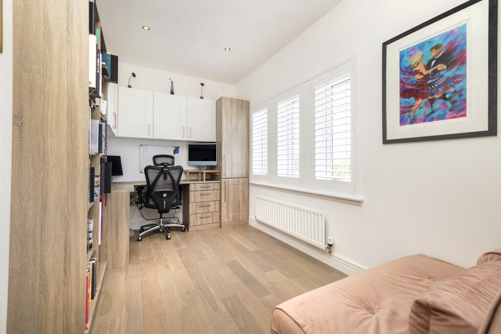 16 Whinstone Place, Ratho, Newbridge, EH28 8AD Image 13