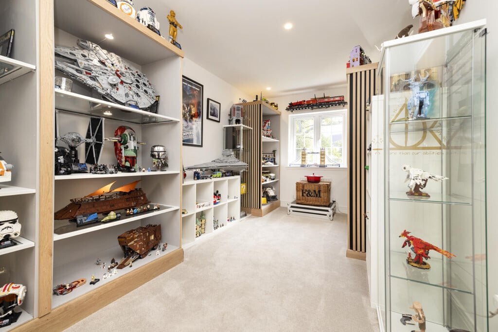 16 Whinstone Place, Ratho, Newbridge, EH28 8AD Image 26