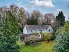 Farnham Lane, Haslemere, GU27 photo 1