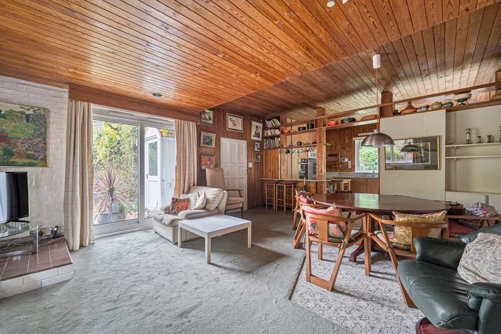 Farnham Lane, Haslemere, GU27 photo 5
