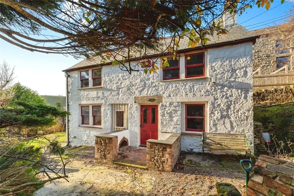 Allt Y Pentref, Gwynfryn, Wrexham, LL11