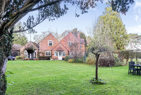 Whitmoor Lane, Sutton Green, GU4