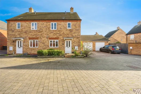 Appledine Way, Bedford, Bedfordshire,...