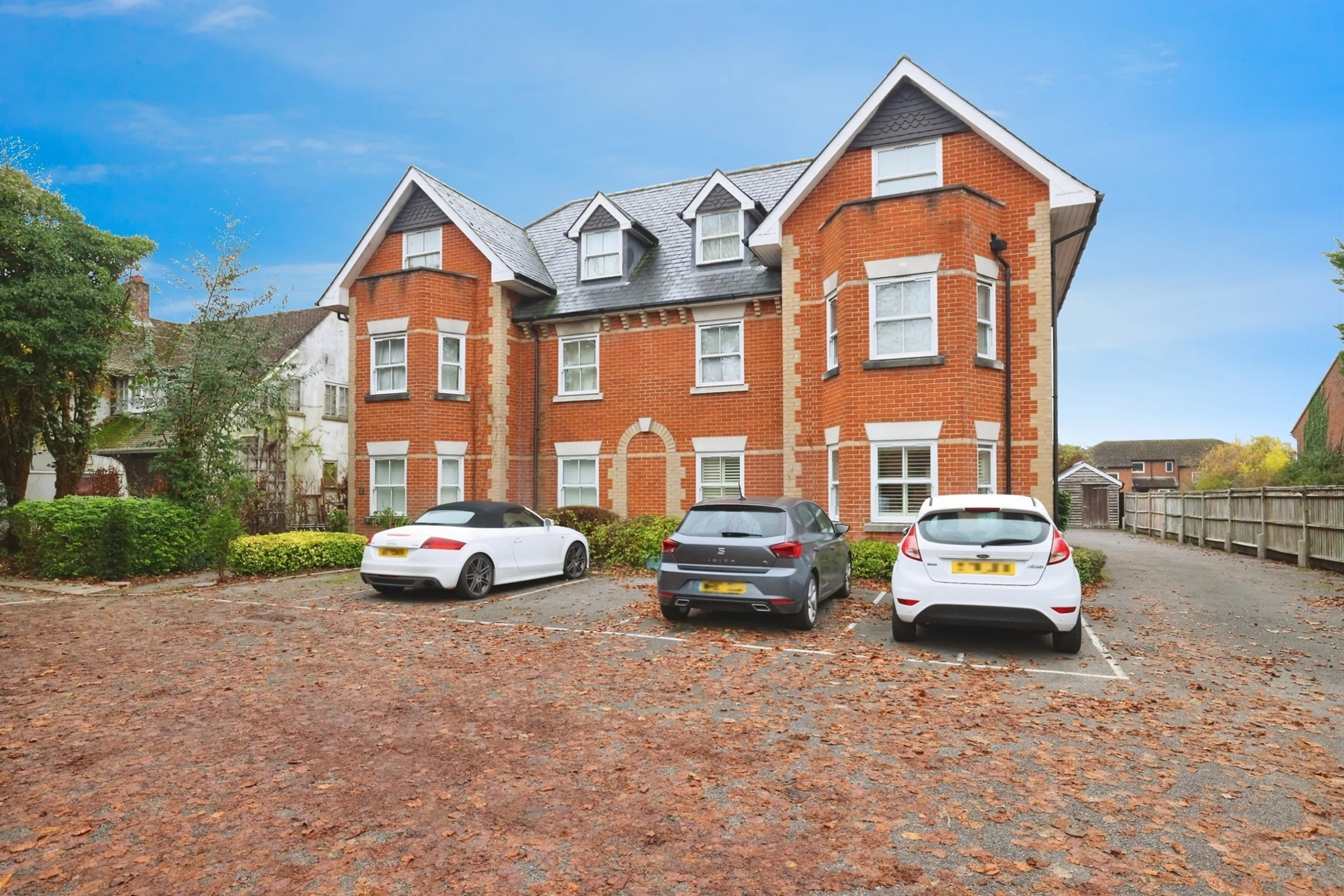 Property photo 0