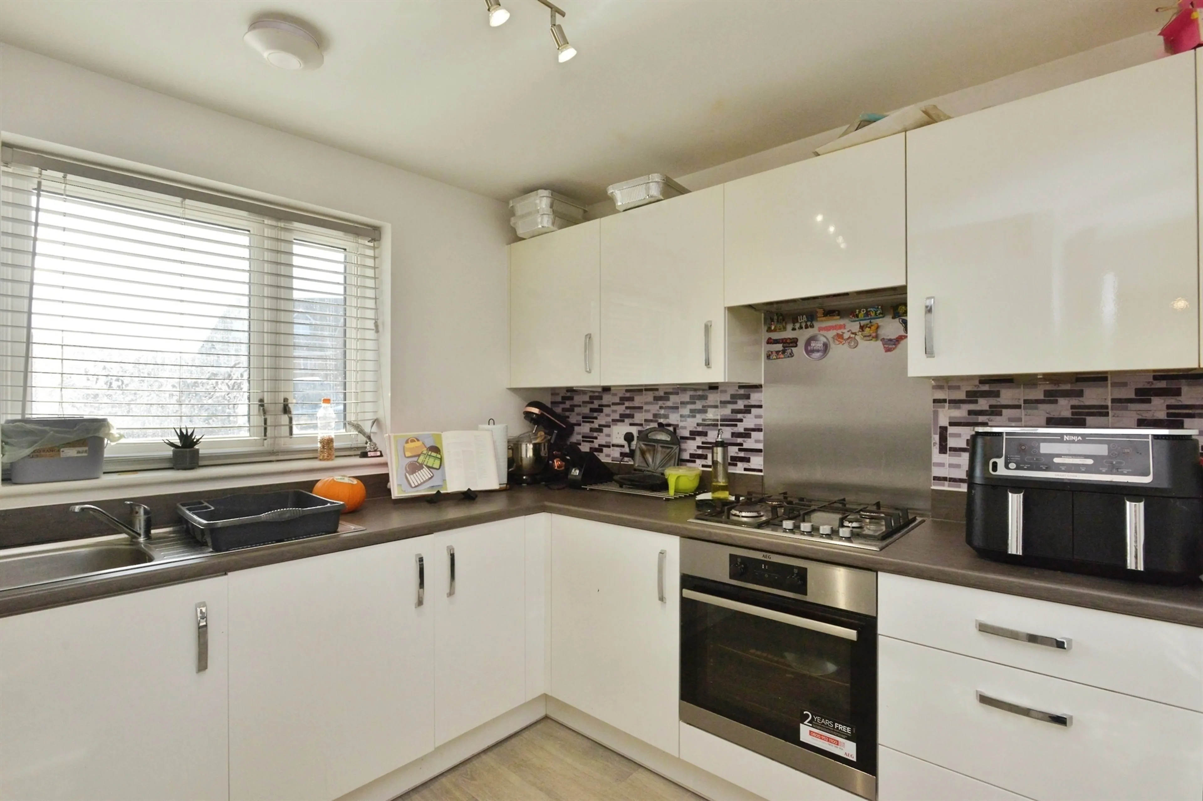 Property photo 0