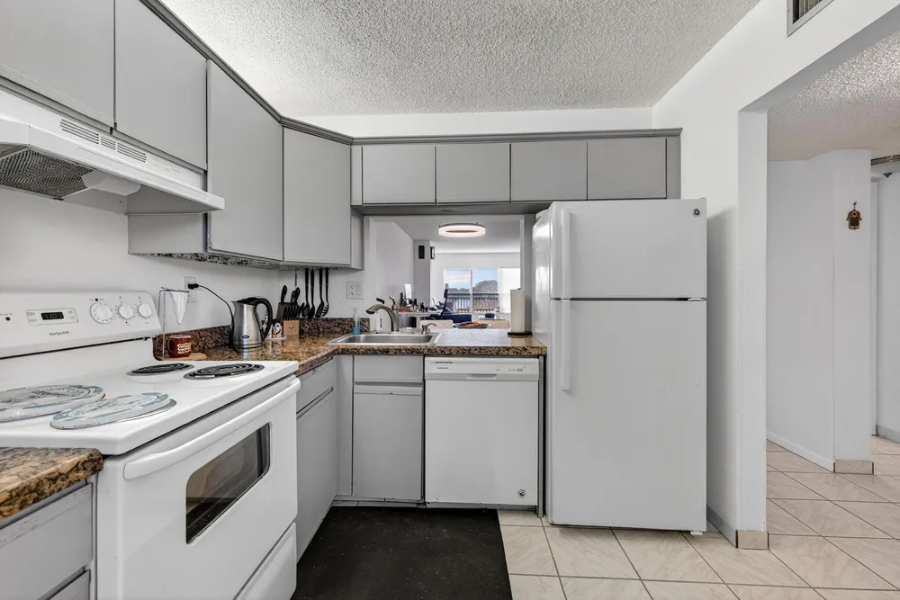 3000 NW 42nd Ave, Coconut Creek, FL 33066