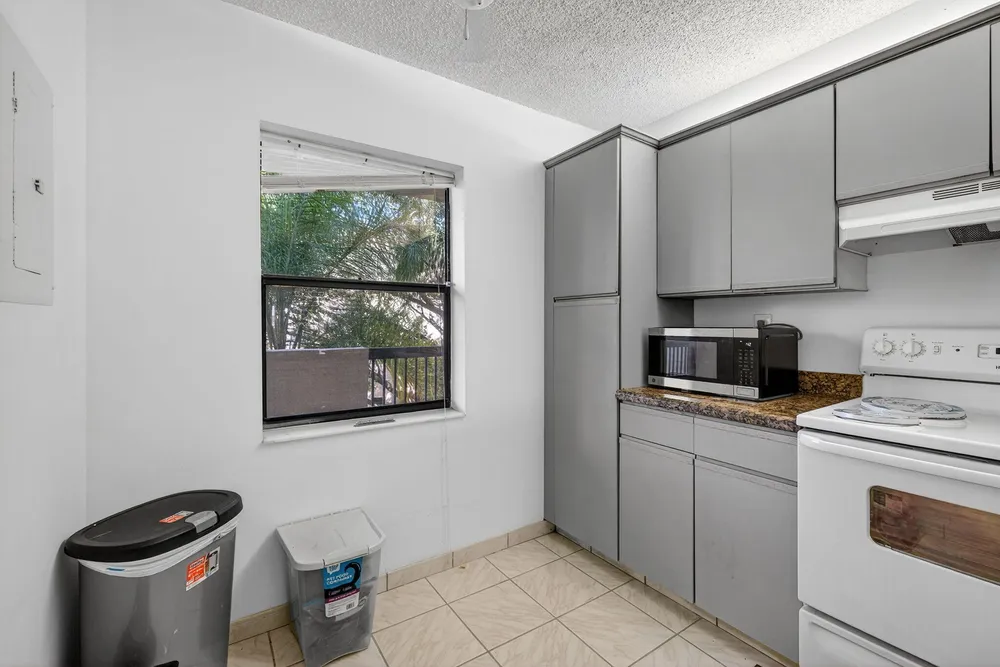 3000 NW 42nd Ave, Coconut Creek, FL 33066