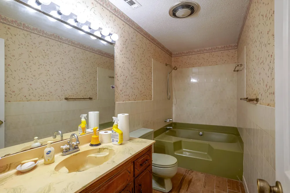 4444 Sundance Way, Holt, FL 32564